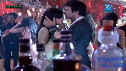376870_361991477208508_1494817855_n - 2-Arjun si Purvi