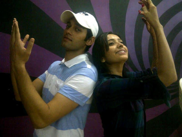 422935_363523110388678_7238591_n