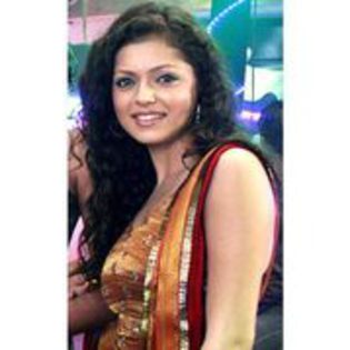 43294407_YPQWJWSNV - Drashti Dhami-Muskaan