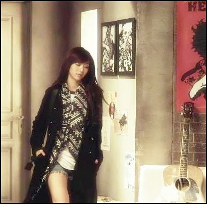 [intra] In sfarsit acasa...:)) [il vede pe Ren] :| ..Ren? :| :)) - l - x - Episodul 02 - x - l