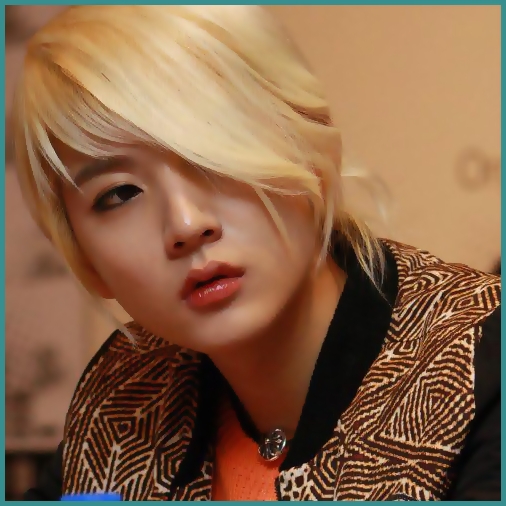 #. Nu stiu inca,nu m-am decis.. sti. poate o sa o deranjeze pe ..daca ma vede aici..