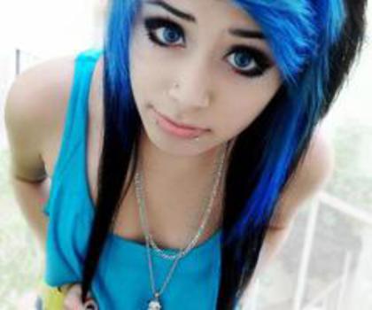 tumblr_mgdmhcyfZN1rxu8b4o1_500_thumb - xo_Emo_xo
