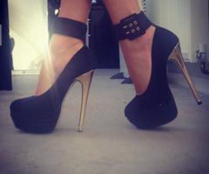 580496_197212630416670_494523710_n_thumb