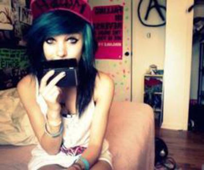 tumblr_mfjsdsE5Ci1s115wko1_500_thumb - xo_Emo_xo
