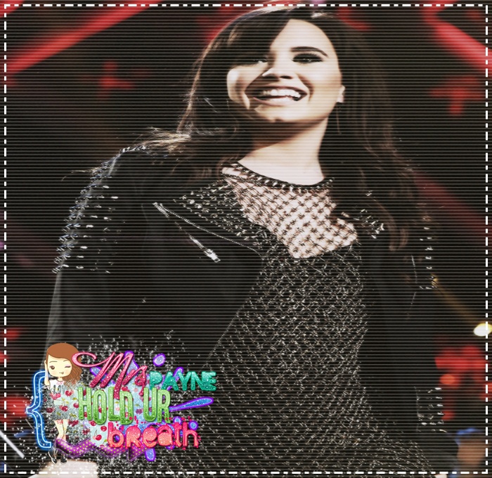 ∞　.♥; da, şi eu -.-. # şteff ; bine ;3. # se desprinde uşor şi se duce la geam ;