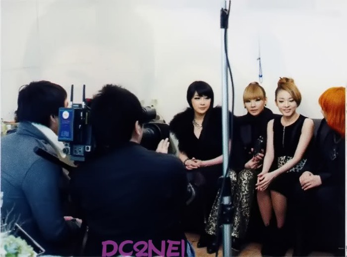 2ne1 filmari