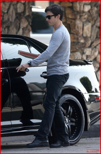 MILO-milo-ventimiglia-2639095-671-1024