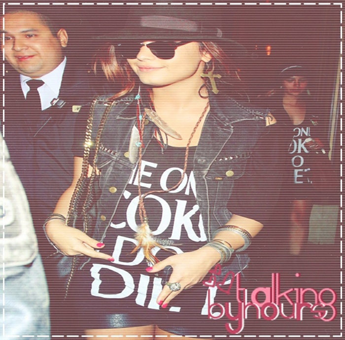 ∞　.♥; se lasă cinci minute după ce te pi;şi pe el. # coboară ; - huh - dem owns HER private room