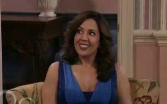 Mama cata casoaia!! o_O!! [intrand condusa de o servitoare]
