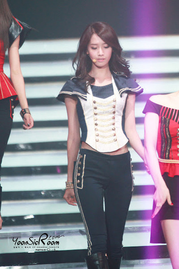 9213b07eca8065384db4b65597dda144ad34821d - Yoona x