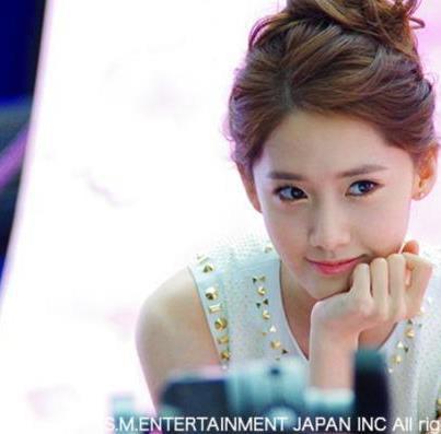 307827_525932460765558_1263469400_n - Yoona x