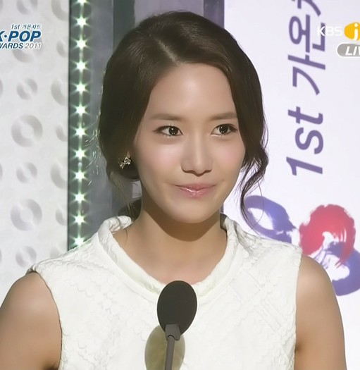 1329284f4f46265c18bd4a - Yoona x