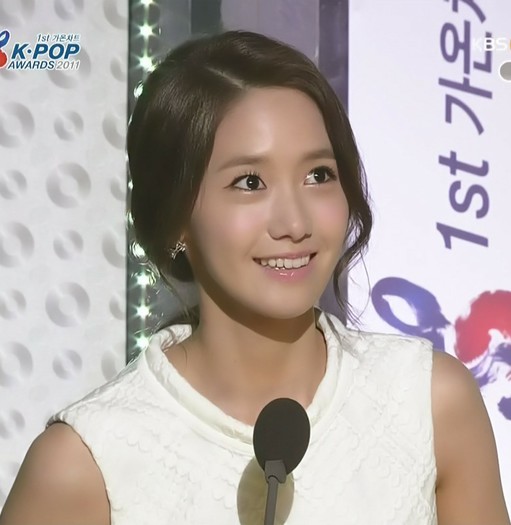 112429474f46264628bed0 - Yoona x