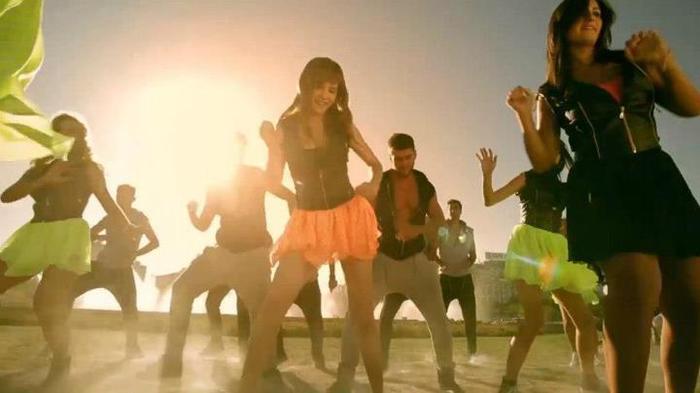 534387_365100556897378_554913586_n