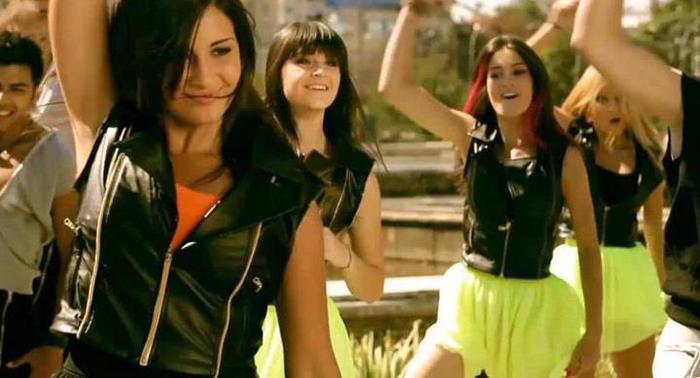 545909_468697193150927_2017419337_n