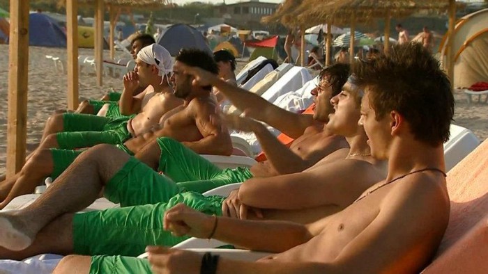 418621_326885827403950_670658921_n