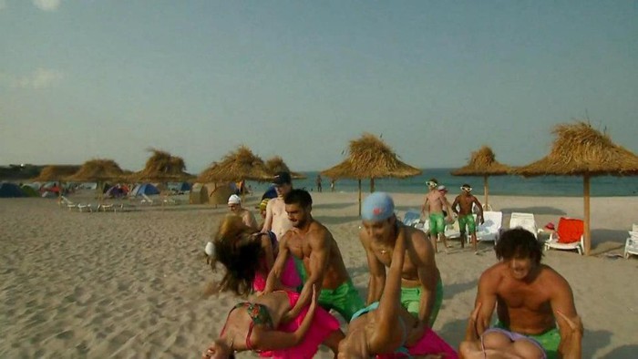 558022_326885874070612_1304467698_n