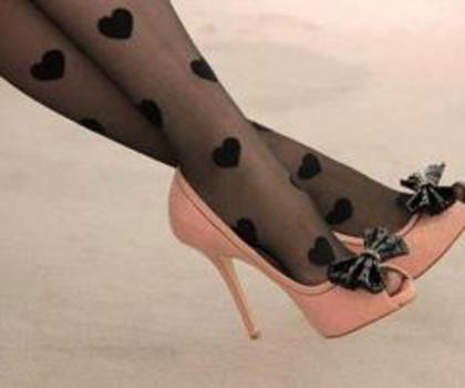 602991_589684397714885_1073968579_n_thumb