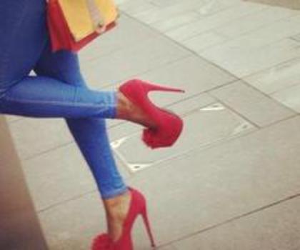 551883_531611146855475_2117785443_n_thumb