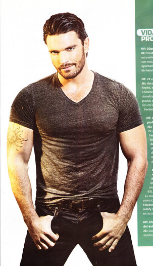  - Julian Gil