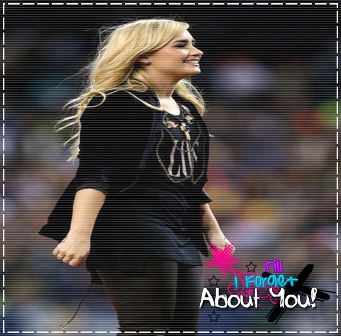 ∞　.♥; mnah . . # se pune pe jos şi se uită pe geam ; - huh - dem owns HER private room