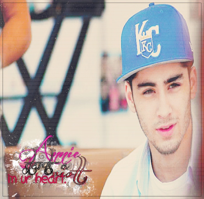 ». ; mno ;-?. pisică # făcând o pauză ; d-aia cheală.