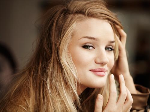 578030_307673132681504_2127377819_n; Viata e o lupta.Trebuie sa ramai in viata.Nu privii in urma,inamicul e in fata;isi zice viitor,destin sau soarta.
