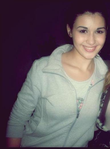 582463_271262489667557_1657814802_n