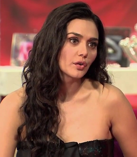 Up Close and Personal with PZ - Saif Ali Khan - Full Episode UTVSTARS HD_(720p).mp4_000242760 - Preity Zinta 04