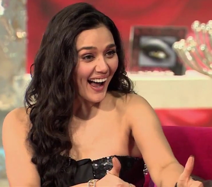 Up Close and Personal with PZ - Saif Ali Khan - Full Episode UTVSTARS HD_(720p).mp4_000357040 - Preity Zinta 04