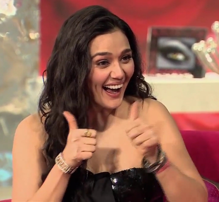 Up Close and Personal with PZ - Saif Ali Khan - Full Episode UTVSTARS HD_(720p).mp4_000358160 - Preity Zinta 04