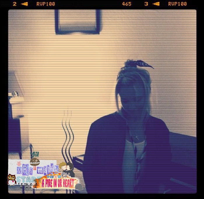 ╠ ˡᵉᵗᵗᶤᵉʰ ╣→ . aşa =; # îşi trage o pătură peste ea .