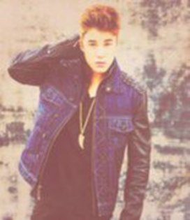 Andrew o vede si de pune in fata ei - XxPart 2xX-Fata misterioasa