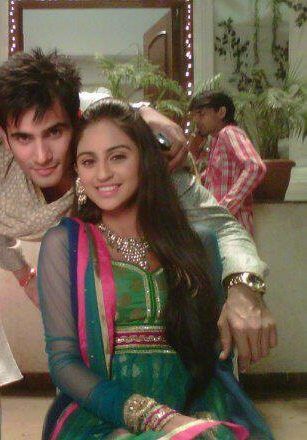 zso1dz46ci0iosd0 - Krystle Dsouza and Karan Tacker