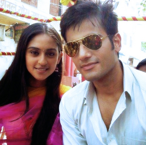 tumblr_makzrsROy21rvw6s3o1_500 - Krystle Dsouza and Karan Tacker