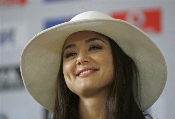  - Preity Zinta 04