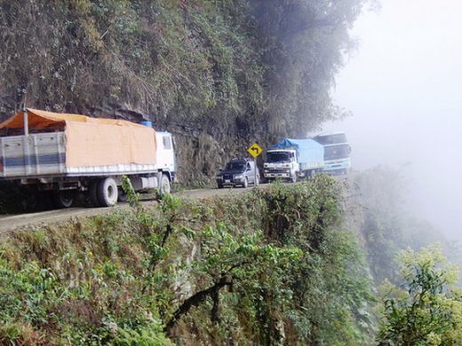 10. North Yungas [Road of Death] - Bolivia - 15 drumuri pe care trebuie sa mergi inainte sa mori