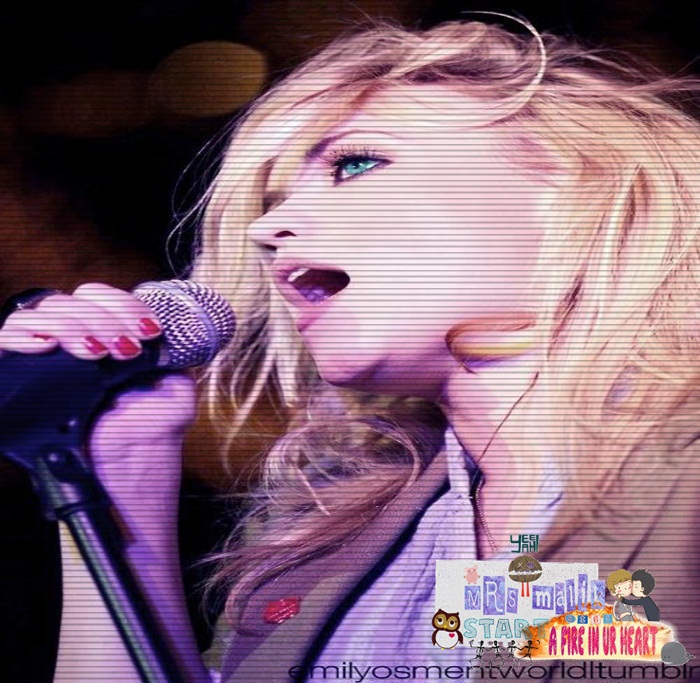 ╠ ˡᵉᵗᵗᶤᵉʰ ╣→ . # se aruncă în pat şi îşi cufundă faţa într-o pernă - click; - We are never ever getting back together :-j .
