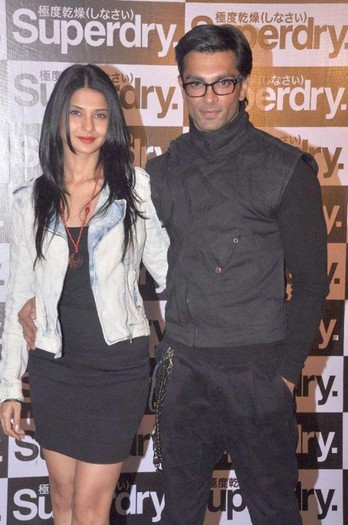 406744_10151283396239798_1313340509_n - Jennifer and Karan Singh Grover