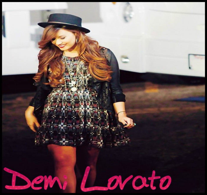 [intra in camera] - Jake, eu... [dar cand se uita la el] - x12_Casatorie cu Contract