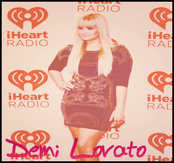 - Aww`! Ce dragutzz`! [si iesi incet din camera] - x12_Casatorie cu Contract