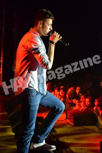 374044_447451098625527_591187847_n