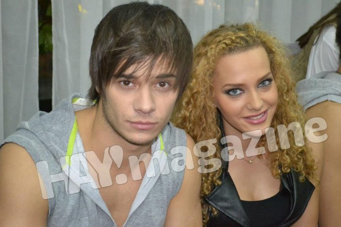 391621_447448935292410_1465707640_n