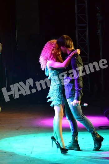 521600_447450081958962_2044672149_n