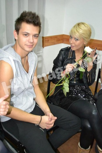522415_447448961959074_1850239781_n - Lala - Concert Ploiesti _ x 3