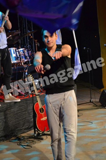 643962_447450598625577_1890789710_n