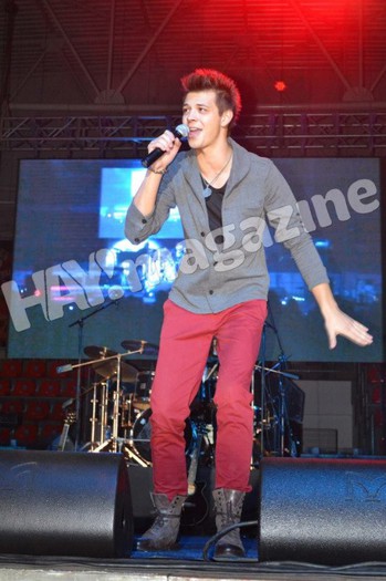 69742_445725518798085_750599309_n