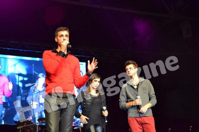 269446_445726592131311_690116289_n