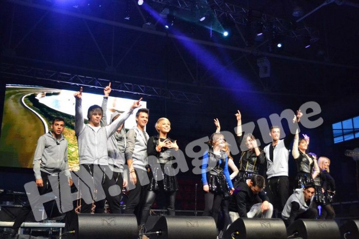 302785_445724975464806_815997787_n