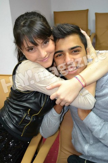 545495_445723285464975_1596027158_n